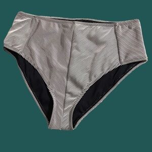 Size XL Ambrielle Bikini Swim Bottoms Black‎ and White